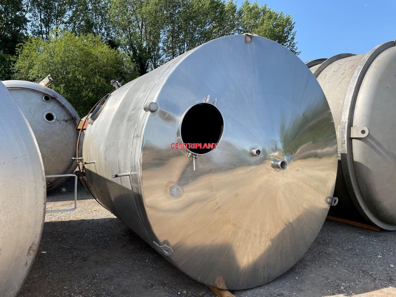 13417 - 15,000 LITRE VERTICAL GRADE 316 STAINLESS STEEL TANK, CONICAL ENDS TANKS STANDING ON MILD STEEL LEGS