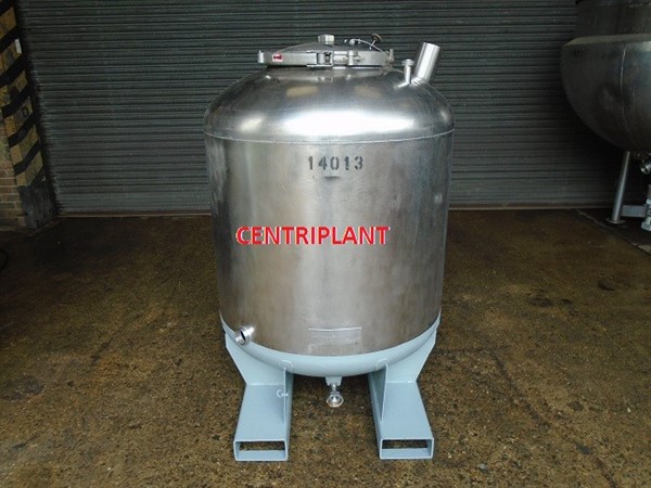14013 - 800 LITRE STAINLESS STEEL TANK