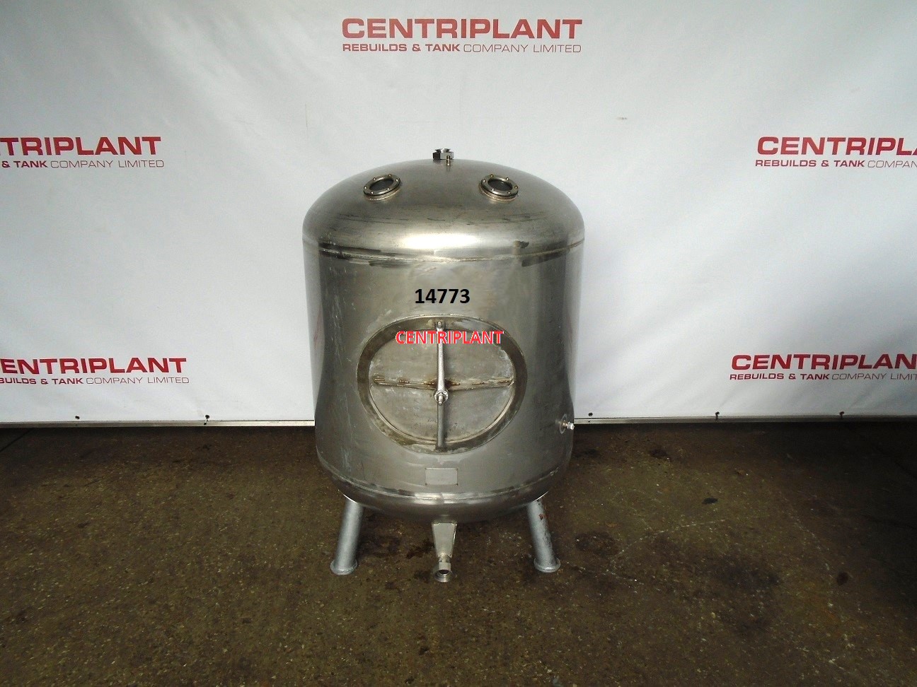 14773 - 810 LITRE STAINLESS STEEL TANK