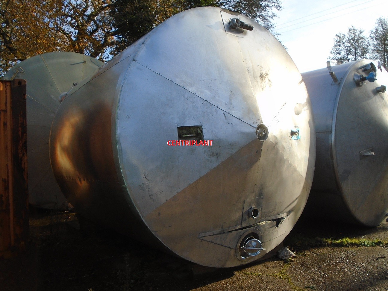 96373 - 26,000 LITRE VERTICAL STAINLESS STEEL TANK, INSULATED AND CLAD WITH POP RIVED STAINLESS STEEL CLAD